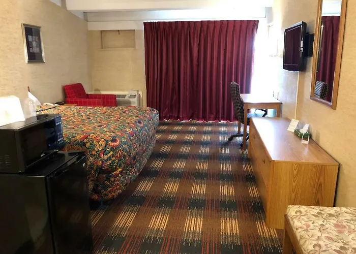 Red Carpet Inn Syracuse Airport
