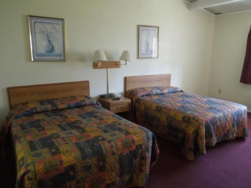 Red Carpet Syracuse Airport Hotel 2*